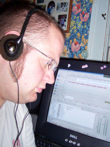 DJ digitalflood editing an episode of Pirate Radio in 2006